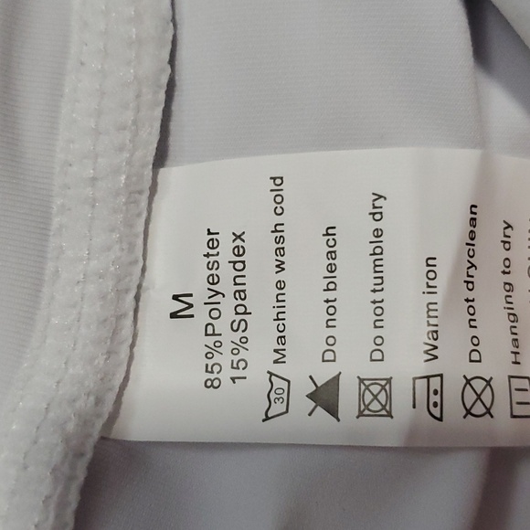 Tennis, golf Skirt white medium with tags with pockets inside shorts - Picture 5 of 7